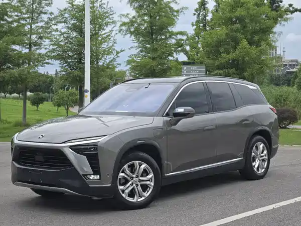 NIO ES8 2022