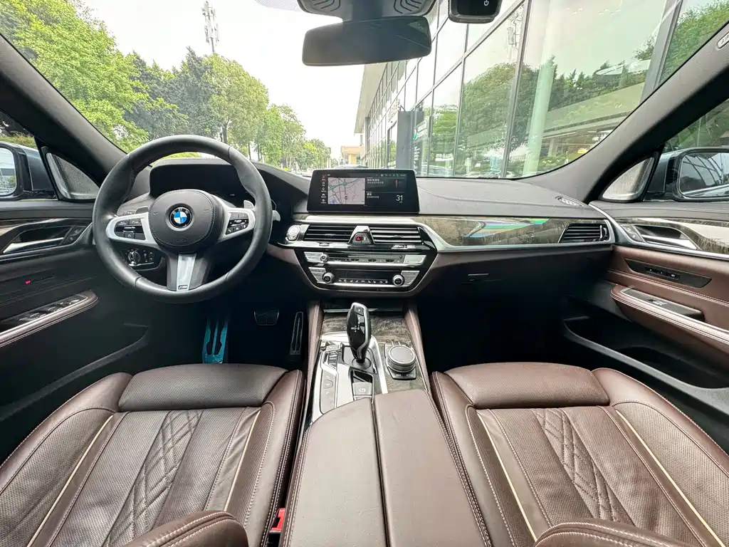 BMW 6 Series GT 2020 — фото 10