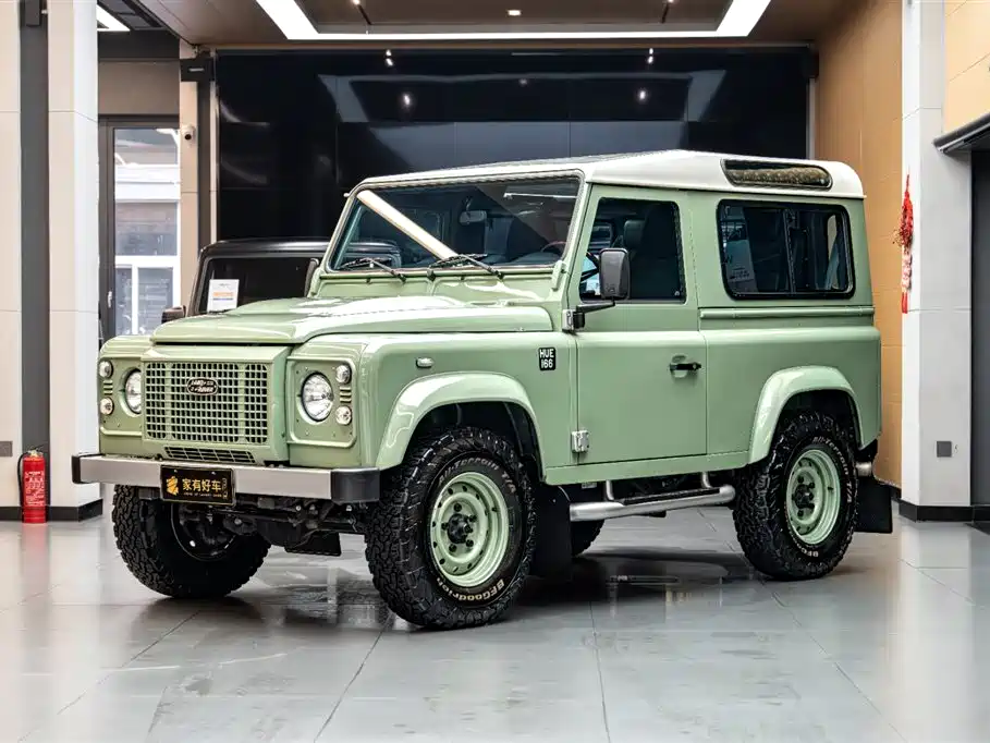 Land Rover Defender 2017 — фото 1