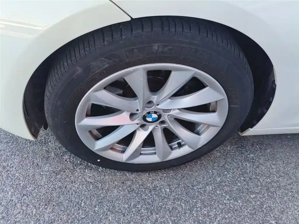 BMW 3 Series GT 2015 — фото 23