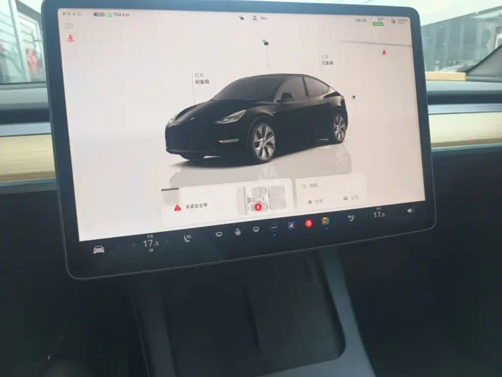 Tesla Model Y 2022 — фото 13