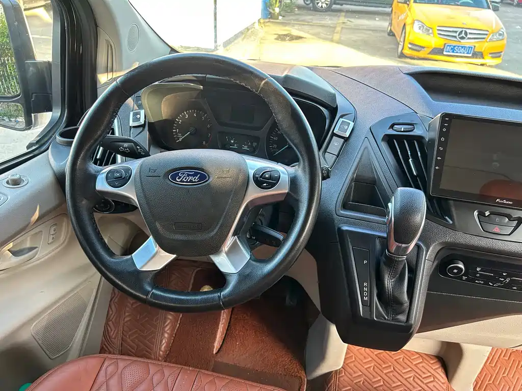 Ford Tourneo 2022 — фото 13