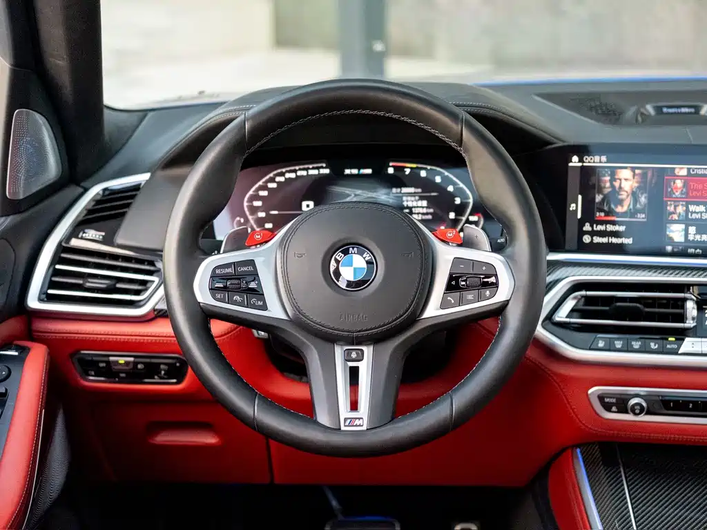 BMW X5 M 2022 — фото 13