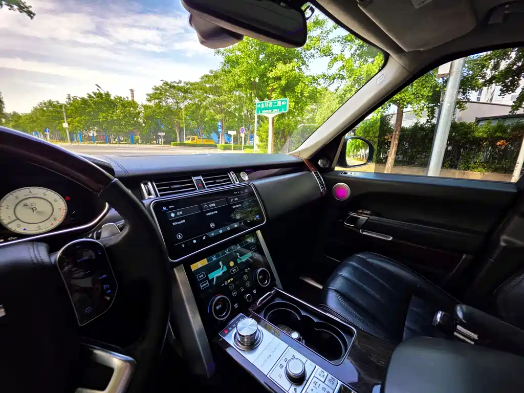 Land Rover Range Rover 2015 — фото 10