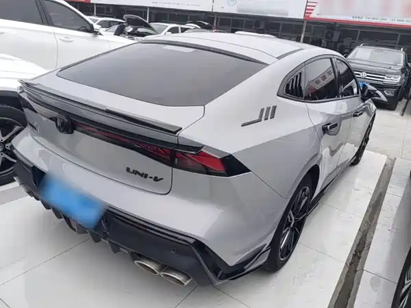 Changan UNI-V 2022