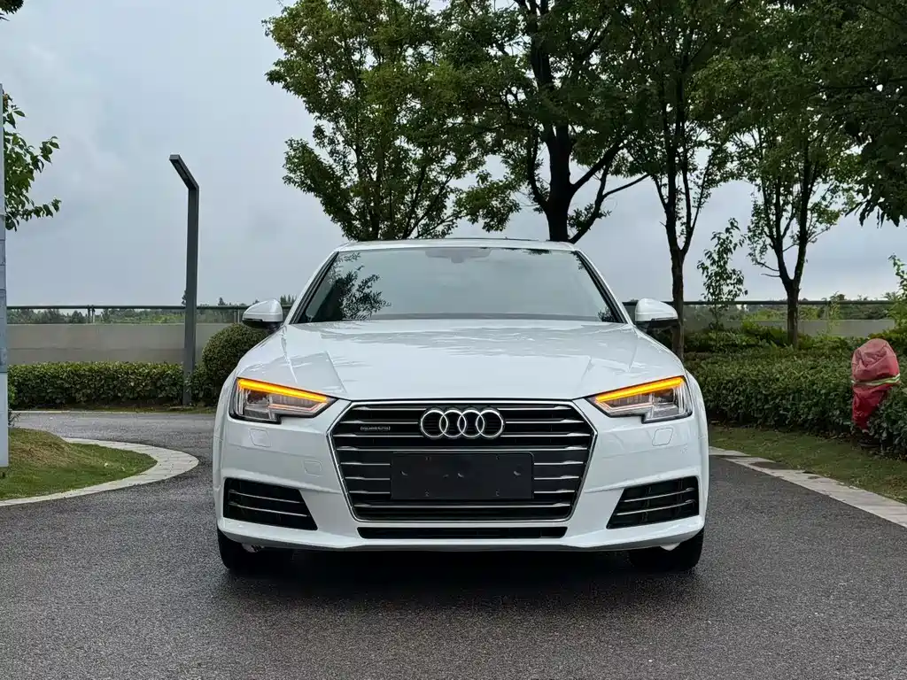 Audi A4L 2016