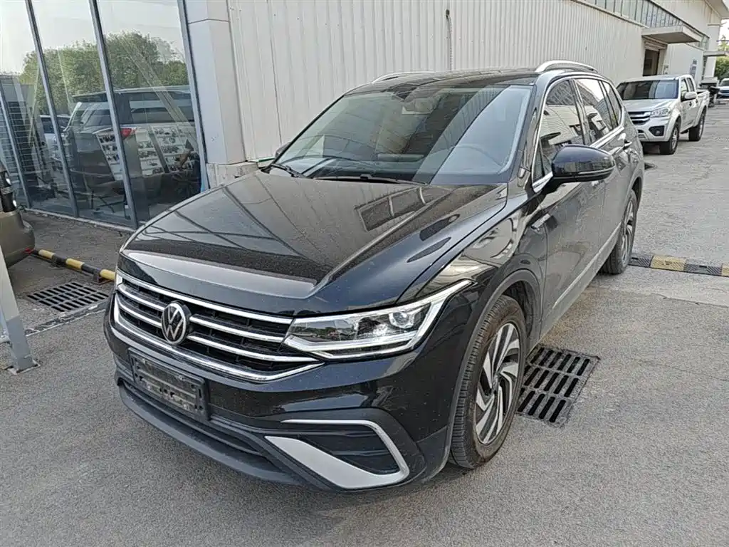 Volkswagen Tiguan L 2022 — фото 2