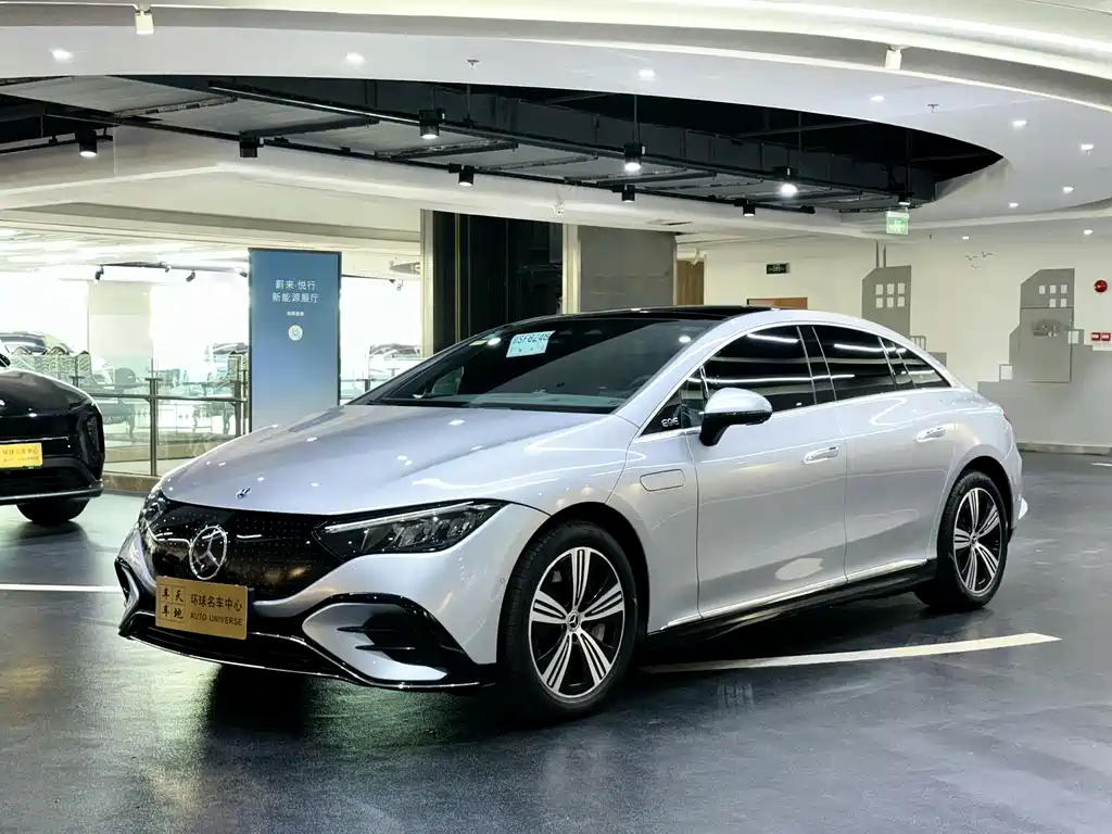 Mercedes-Benz EQE 2023 — фото 1
