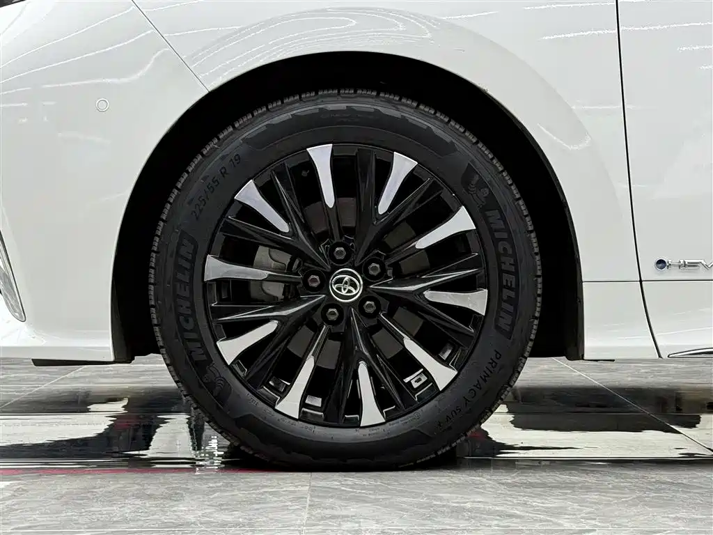 Toyota Alphard 2024 — фото 4