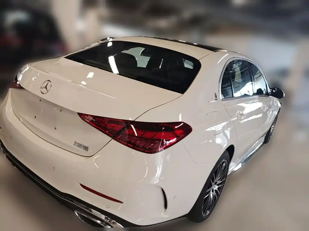 Mercedes-Benz C-Class 2023 — фото 12