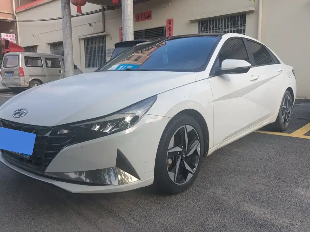 Hyundai Elantra 2021