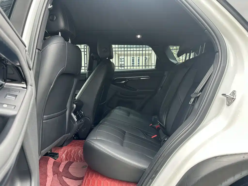 Land Rover Evoque 2020 — фото 15