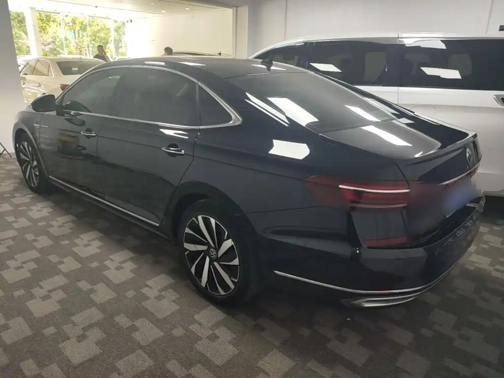Volkswagen Passat 2024