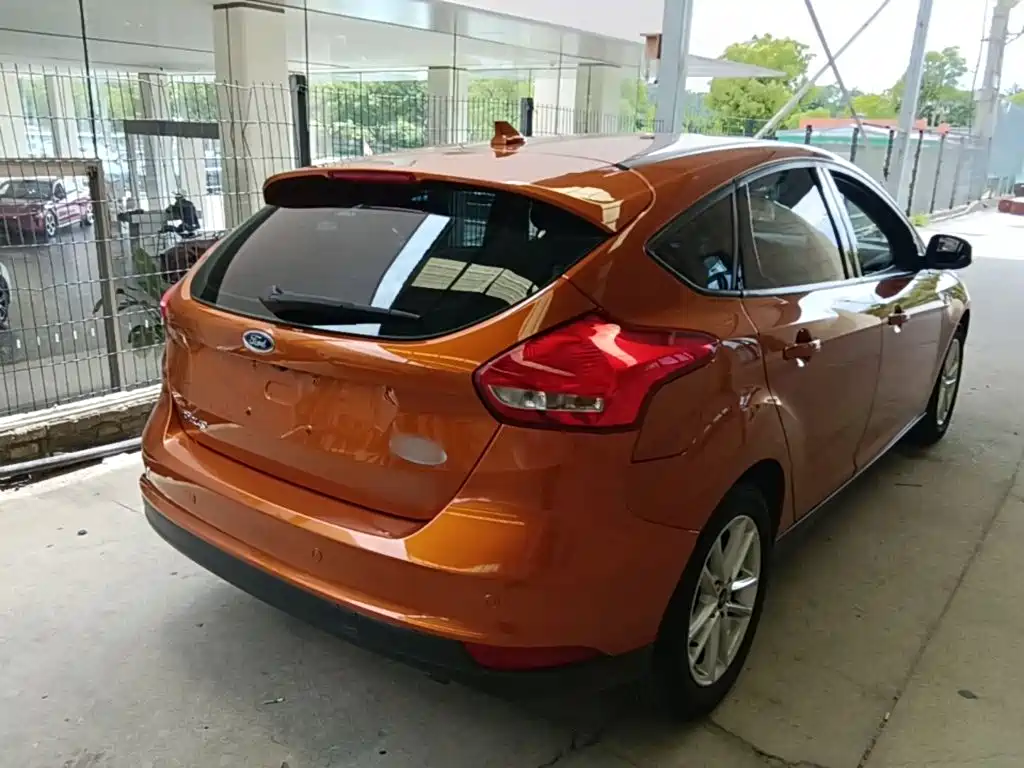 Ford Focus 2017 — фото 7