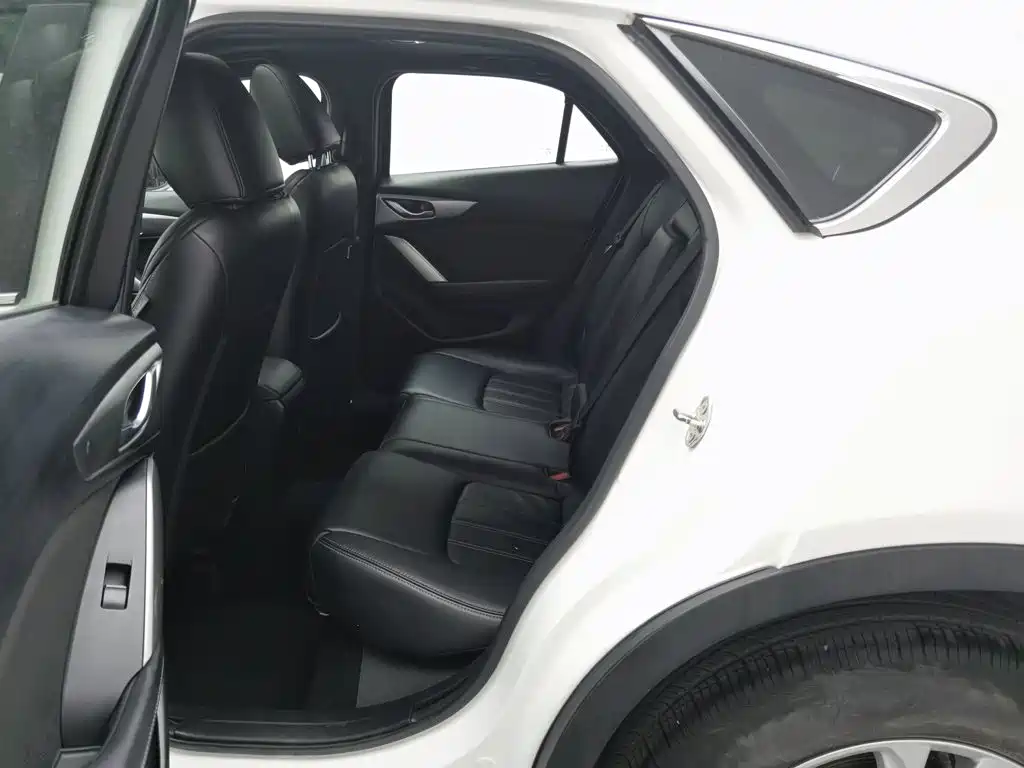 Mazda CX-4 2016 — фото 15