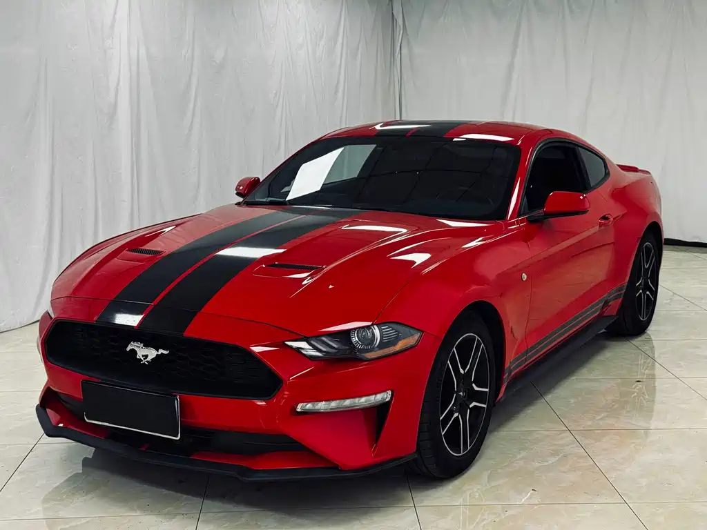 Ford Mustang 2019 — фото 1
