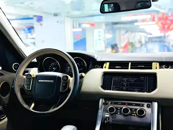 Land Rover Range Rover Sport 2014