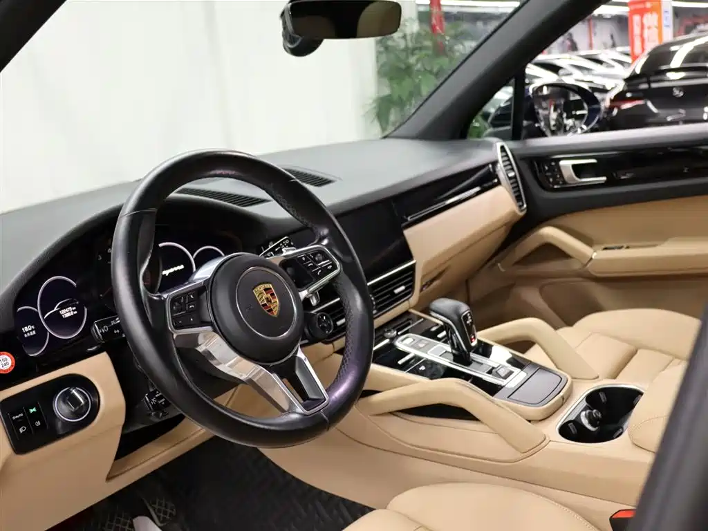 Porsche Cayenne 2018 — фото 6