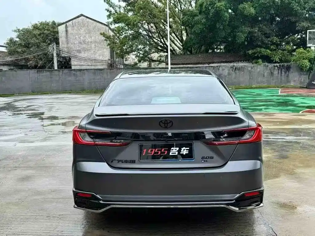 Toyota Camry 2025 — фото 8