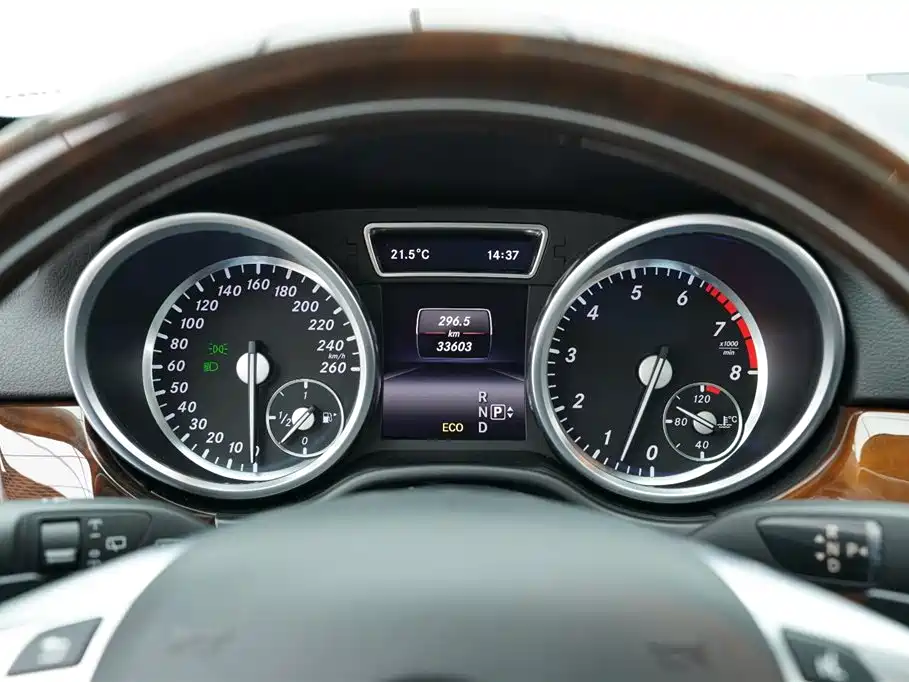 Mercedes-Benz M-Class 2015 — фото 22