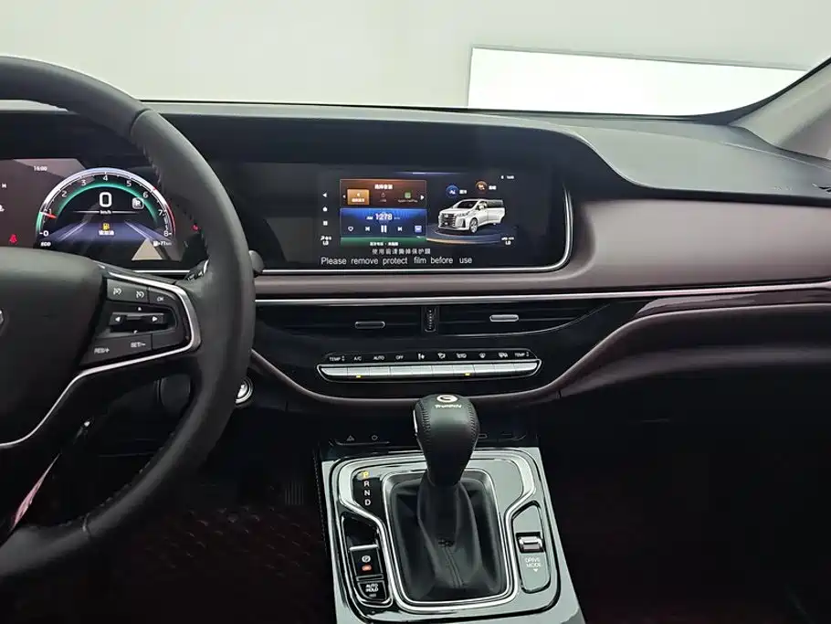 GAC Trumpchi M6 2023 — фото 13