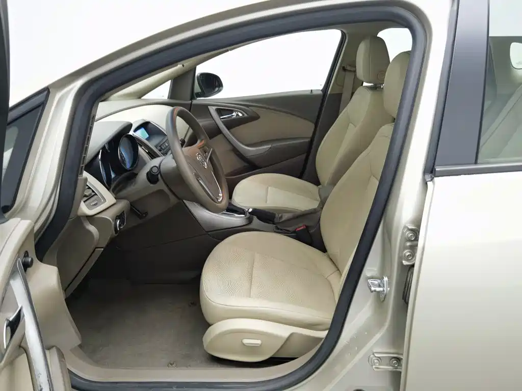 Buick Excelle GT 2015 — фото 10