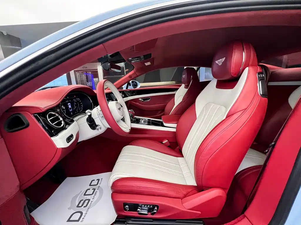 Bentley Continental 2024 — фото 11