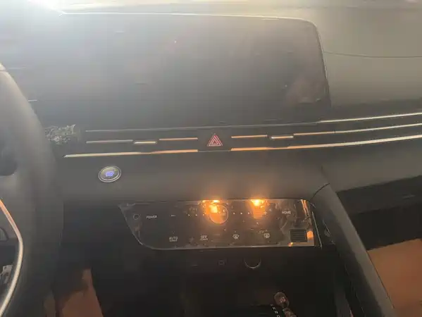 Hyundai Elantra 2022