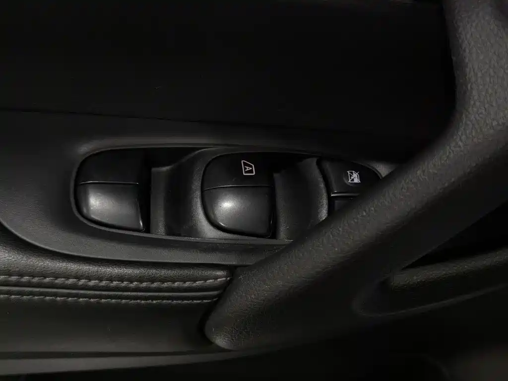 Nissan X-Trail 2018 — фото 9