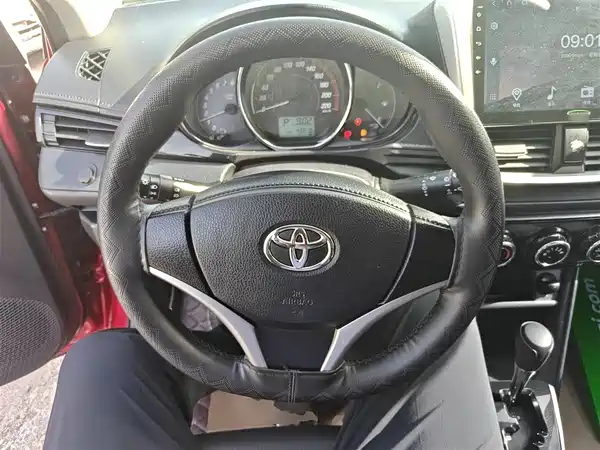 Toyota Yaris L 2020