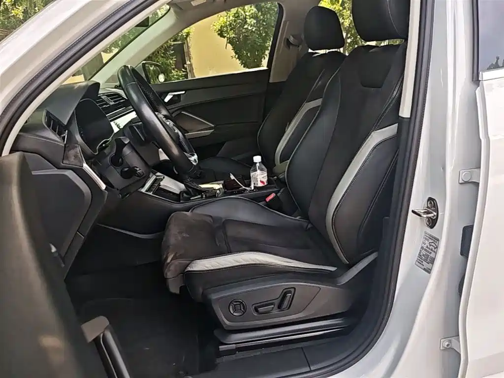 Audi Q3 2020 — фото 15