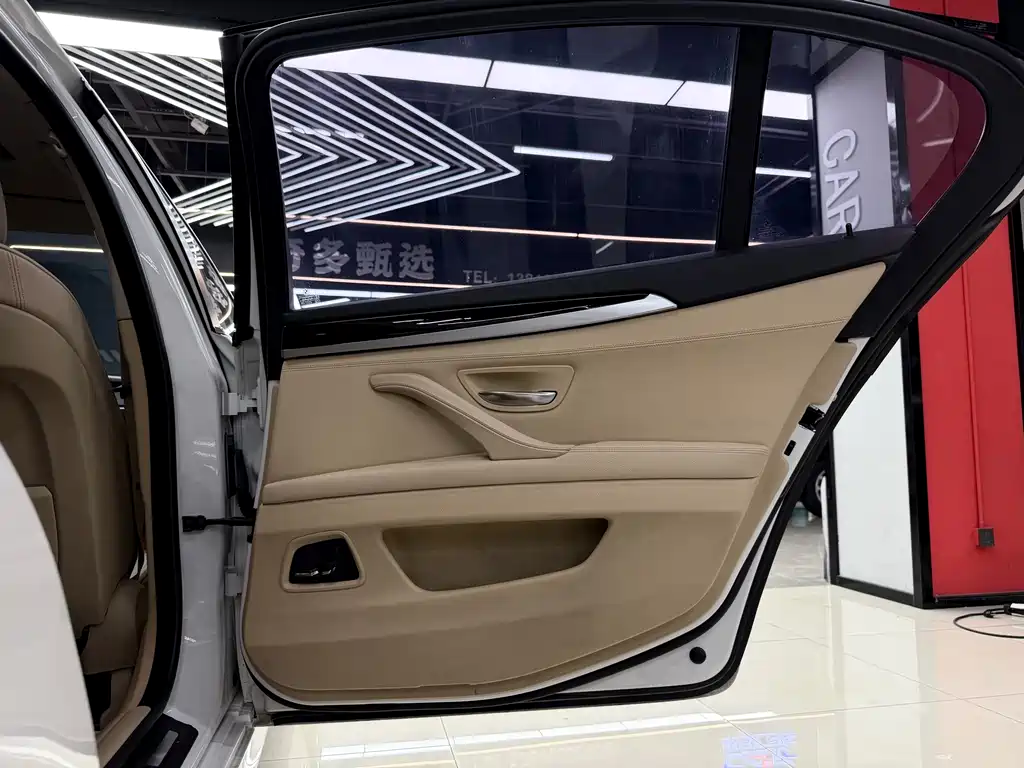 BMW 5 Series 2013 — фото 24