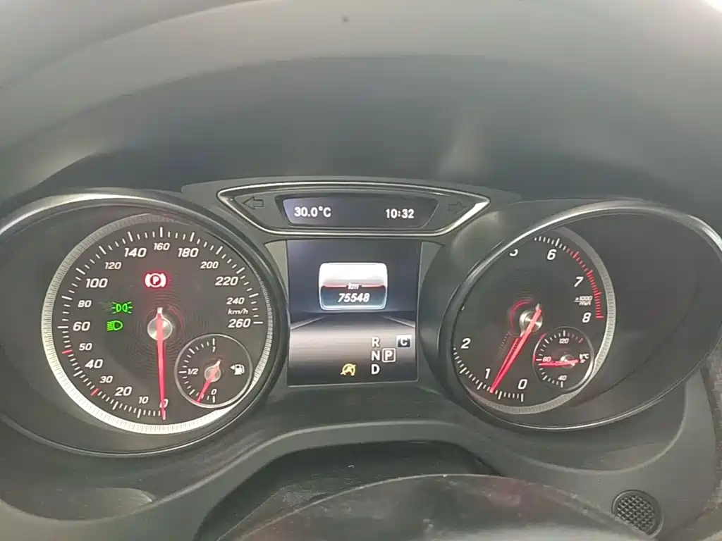 Mercedes-Benz GLA 2017 — фото 12