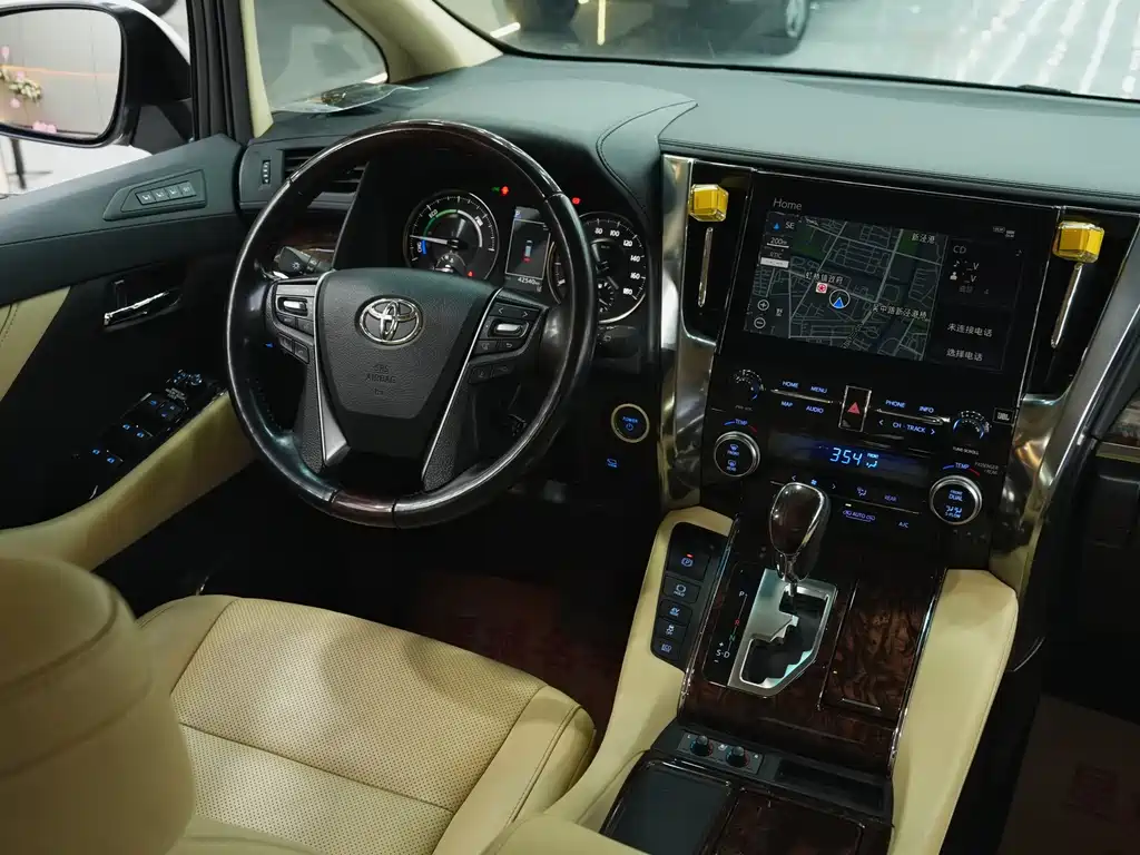 Toyota Alphard 2021 — фото 16
