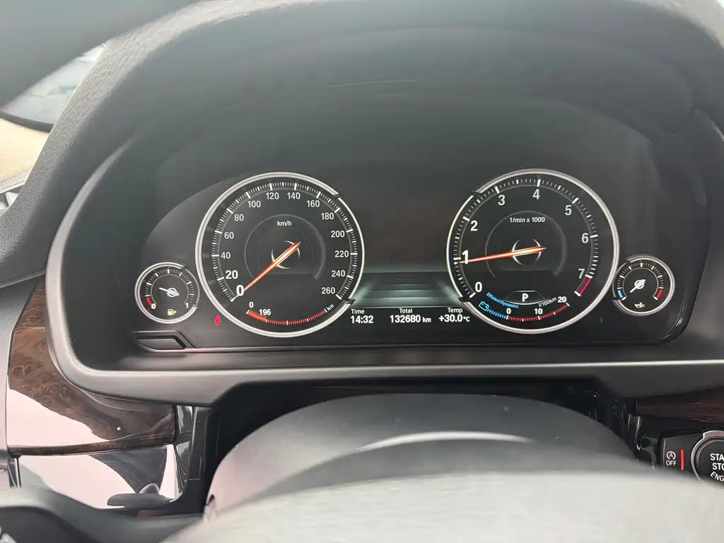 BMW X5 2018 — фото 10