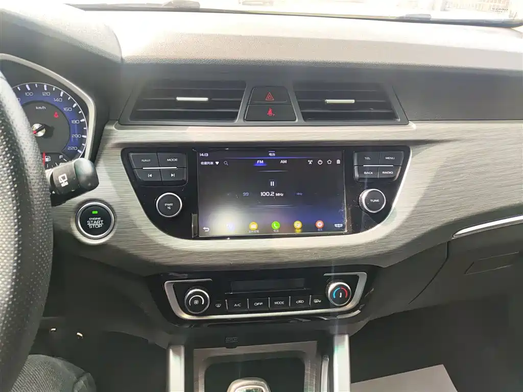 Geely Vision X3 2018 — фото 9
