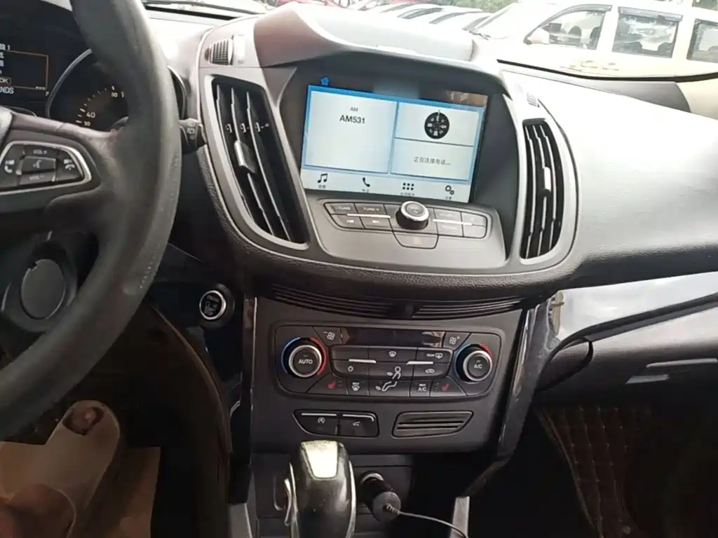 Ford Kuga 2018 — фото 10