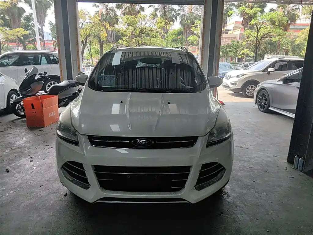 Ford Kuga 2015 — фото 3