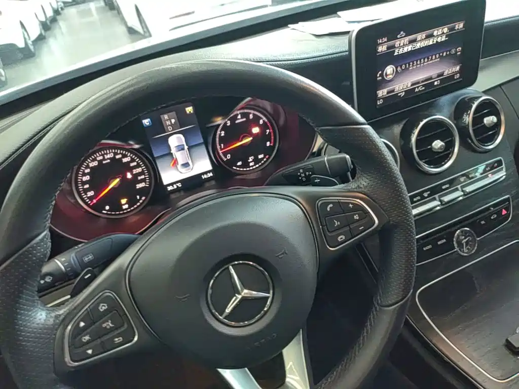 Mercedes-Benz C-Class 2018 — фото 14