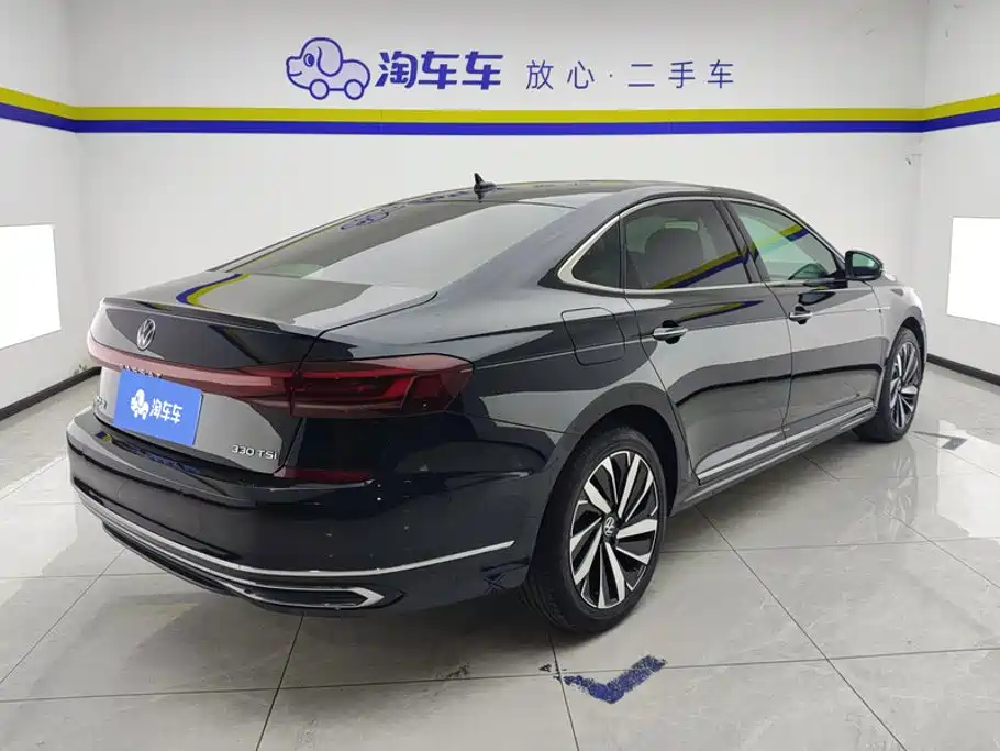 Volkswagen Passat 2023