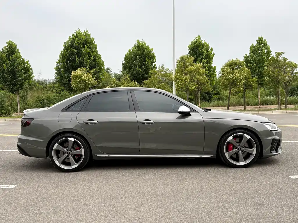 Audi S4 2023