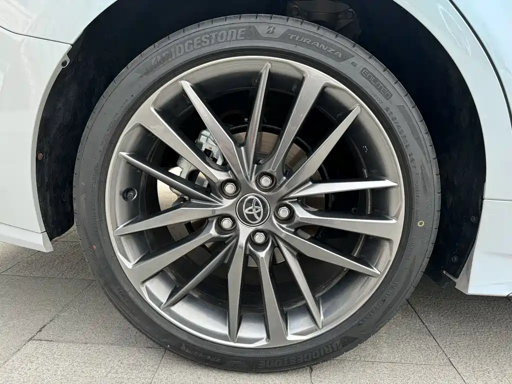 Toyota Camry 2024 — фото 15