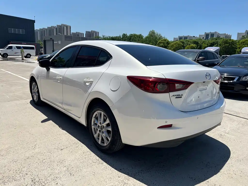 Mazda 3 Axela 2015 — фото 6