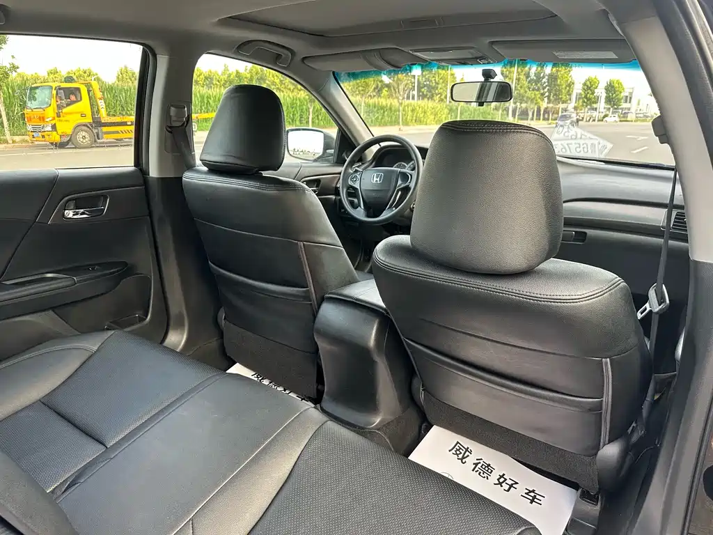 Honda Accord 2014 — фото 10
