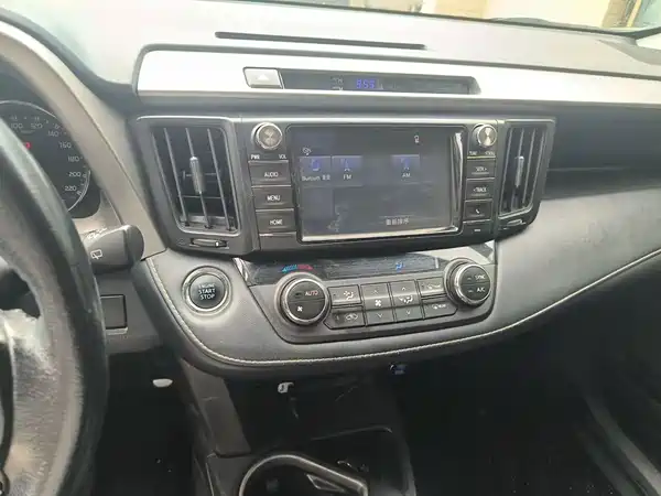 Toyota RAV4 2017