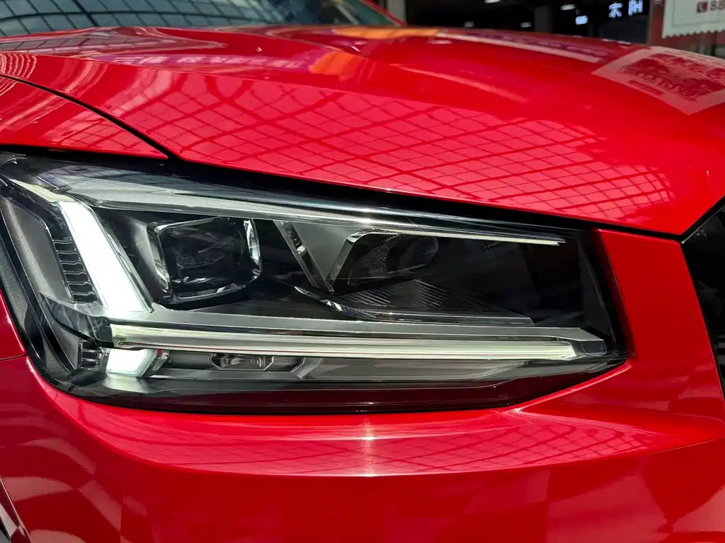 Audi Q2L 2020