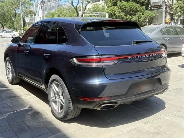 Porsche Macan 2021