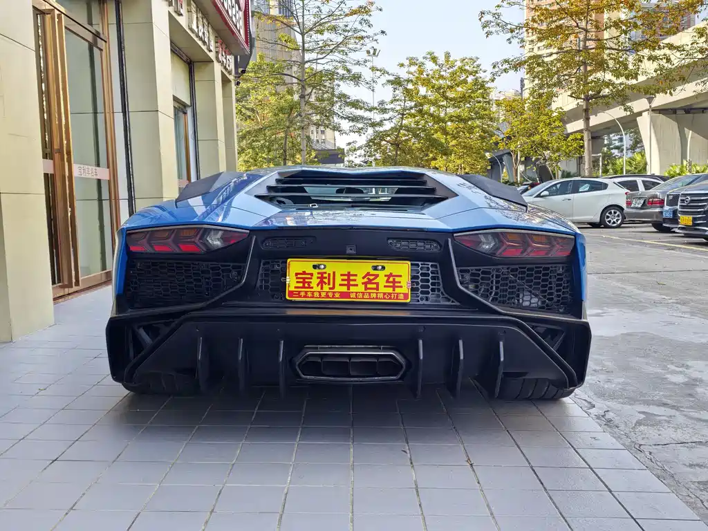 Lamborghini Aventador 2014 — фото 3