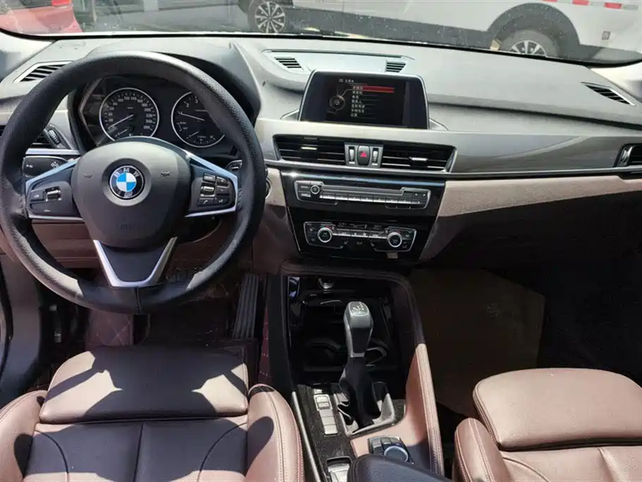 BMW X1 2017 — фото 12