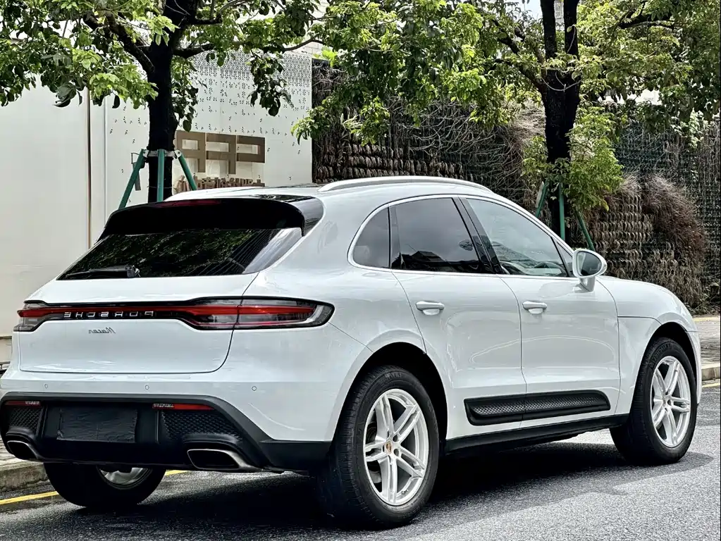 Porsche Macan 2023 — фото 18